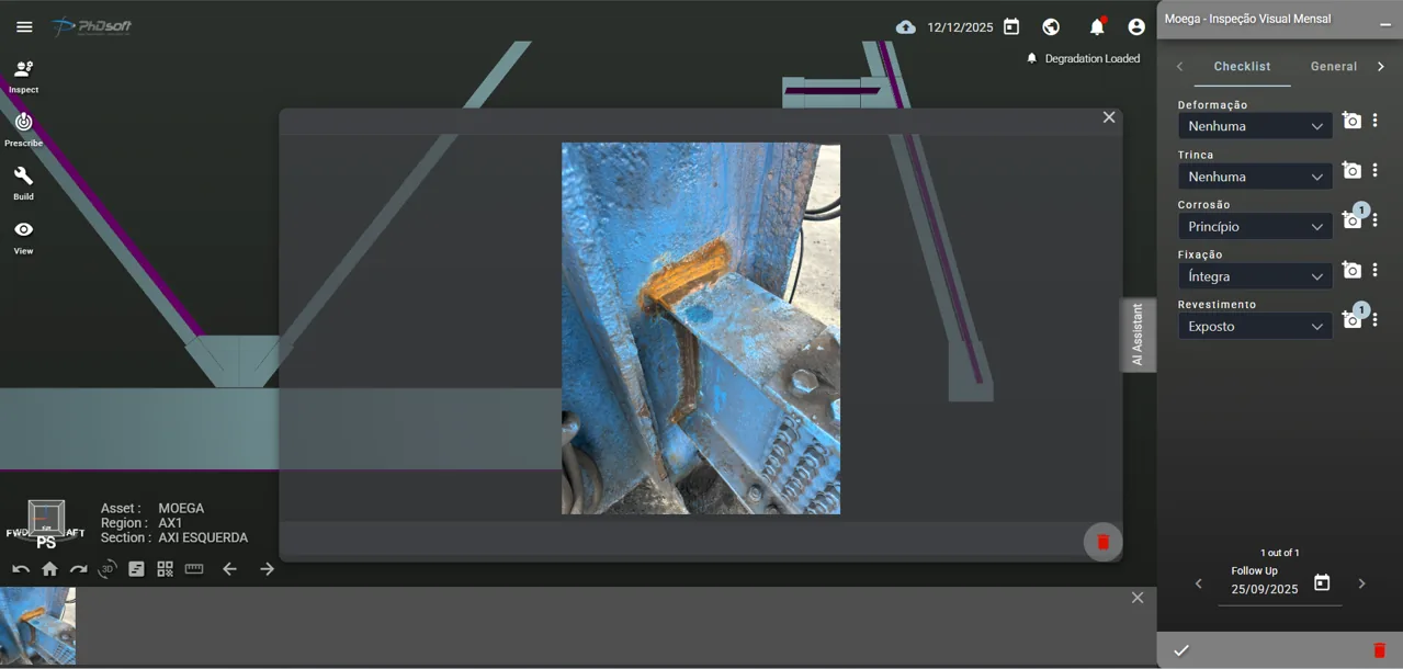 Visual inspection of a hopper in the Web Digital Twin, with the checklist and photograph on the same element.